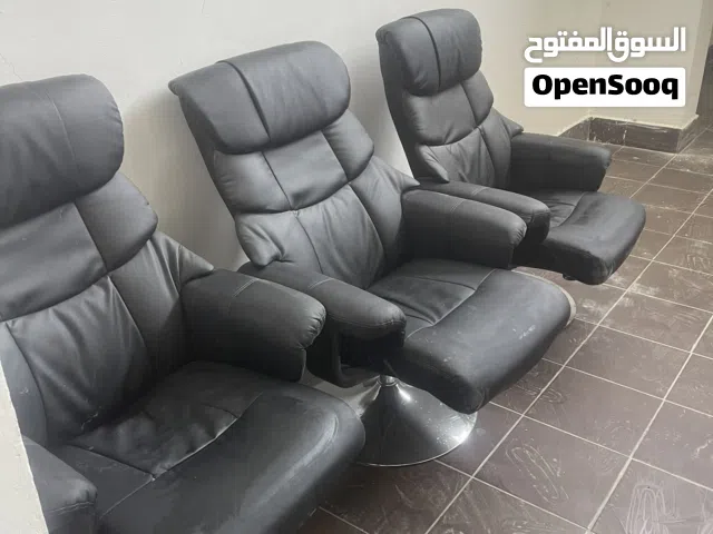 كراسي صالون نسائي بحاله ممتازه جدا