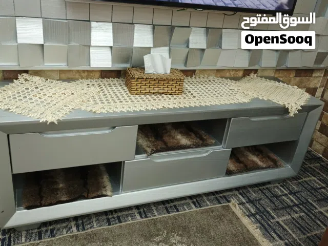 طاولة  شاشة TV للبيع