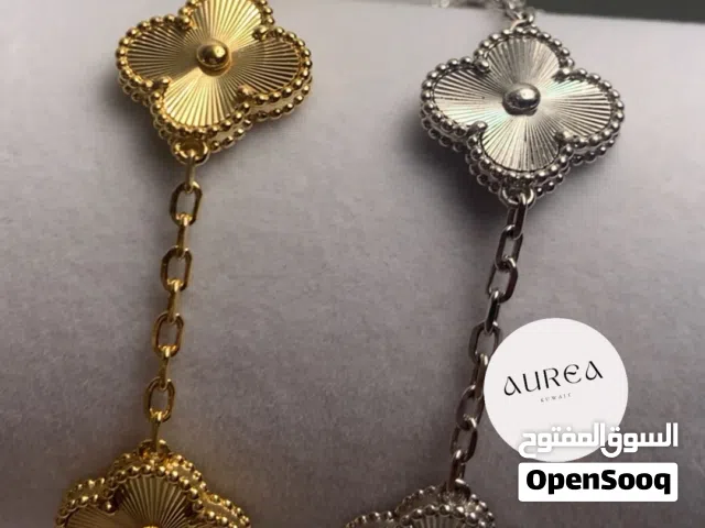 أساور فان كليف مع بوكس