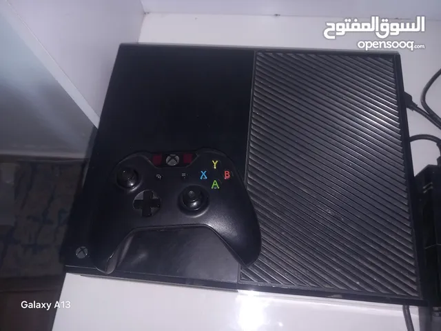 جيهاز اكس بوكس للبيع بحالة جيده و بيجي معاه اربع سيديات منهم فيفا 18 و ماين كرافت