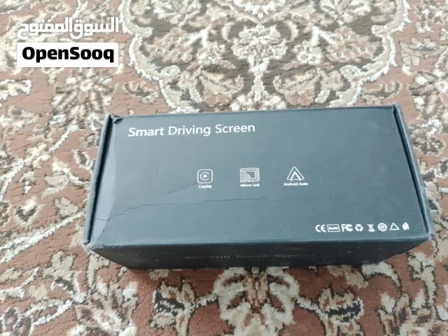 شاشة سيارة جديدة و فيها كاميرا