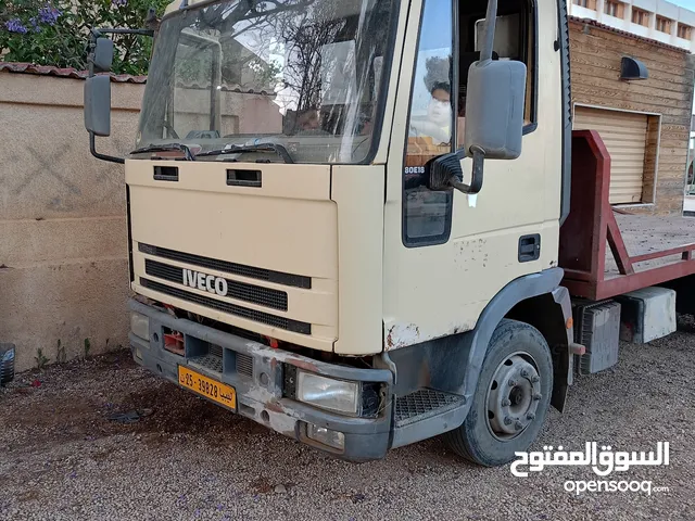Auto Transporter Iveco 2002 in Gharyan
