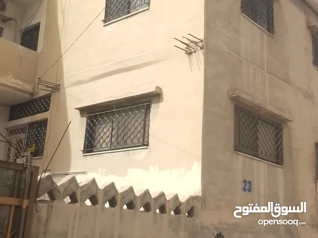عماره ثلاث طوابق كامله البيع (السعر قابل للتفاوض) تعال واتفرج ارقام التواصل