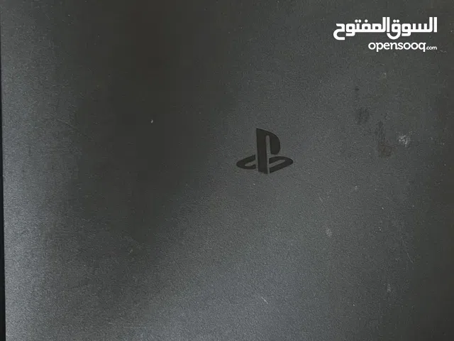 بلايستيشن 4 مستعمل نظيف جداً شبه جديد بسعر عررطططههه 700 سعودي فقط