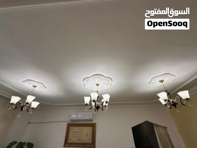 ثلاث ثريات للبيع