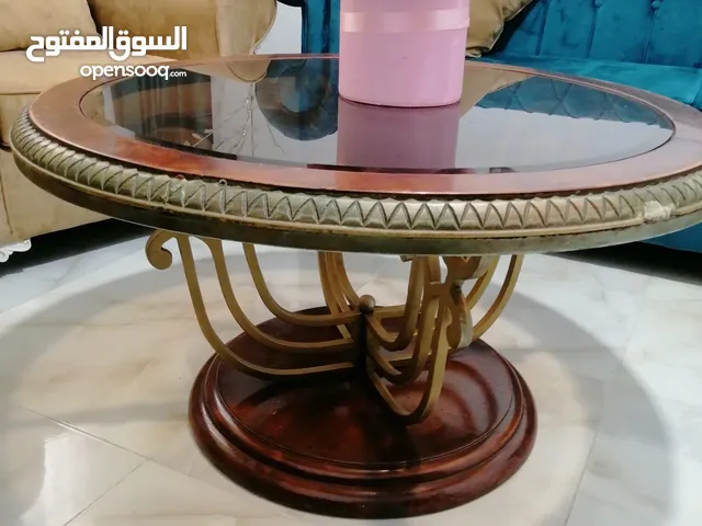 طاولتين خشب زان زجاج دبل 10 ميلي للبيع بسعر مغري قابل للتفاوض