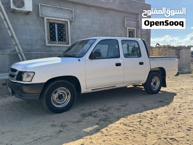 تويوتا هيلكوس 2004 للبيع