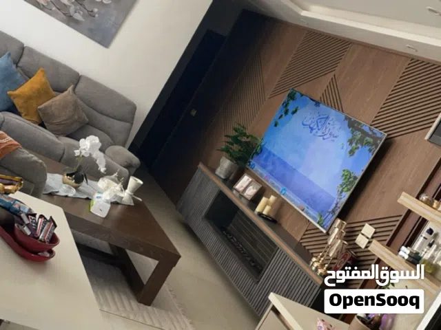 شقة مفروشة بالكامل مميزة طابق ثاني مساحة 160 م منطقة الظهير بالقرب من مدارس الخمائل