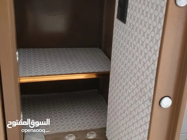 خزنه كبيرة 70 كيلو مميزة جدا ضد الحريق