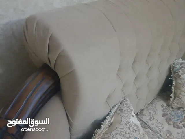أثاث غرفة جلوس 7مقاعد200دينار شبه جديد الله يبارك لصاحب انصيب