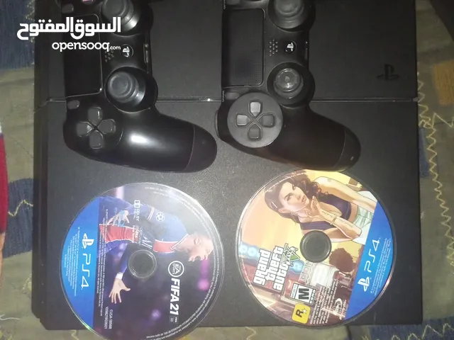 ps4 fat and 3 controllers and cds fifa 21 and gta