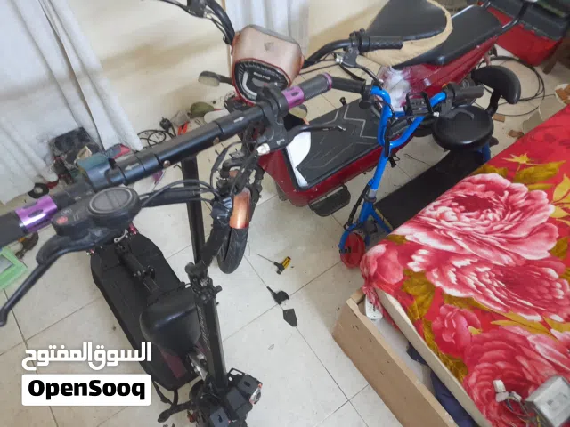 للبيع ثلاث سكوتر  حط سعرك وما نختلف ان شاء الله تبيهم كامل عادي تبي واحد منهم بعد عادي