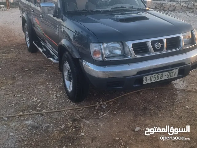 نيسان وينر