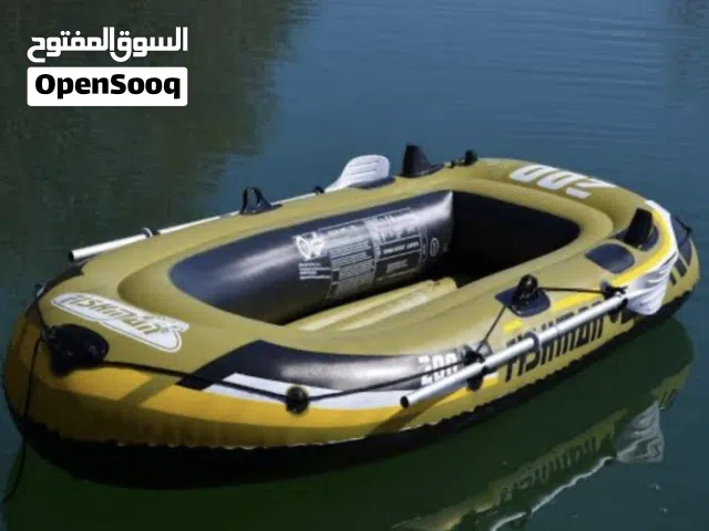 فيشمان 200 .طبقه من بلاستيك pvc شديد التحمل .يشمل هيكل القارب علي حجرات رئيسية لمزيد من الأمان