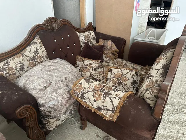 طقم كنب حفر 7 مقاعد لون بني وبيج مرررتب