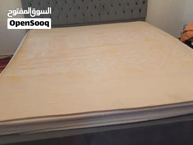 سرير كابوتينه كبير مستعَل