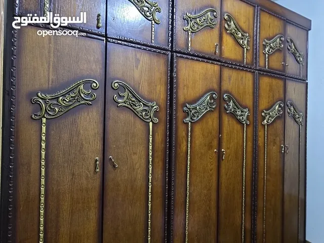 خزن بحاله جيده جدا تخت مفرد عدد 3 جرار غاز 3