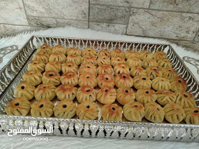 معمول سميد منقش يدويا