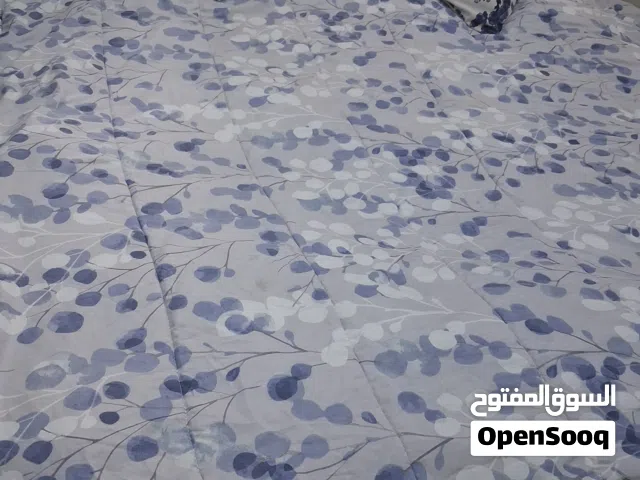 سرير مزوج عرض 180 طول 190 مستعمل فترة بسيطة ونظيف