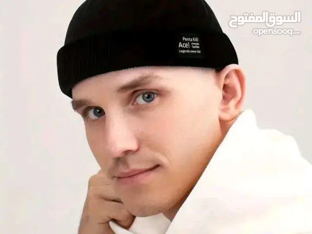 قبعة بدون حواف(متوفر اللون الاخضر الزيتي فقط)للبيع متوفر الأن  مثالي لفصل الشتاء بسعر خيالي