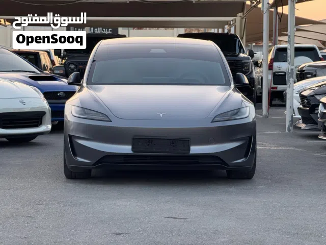 2024 تيسلا موديل 3 Performance
