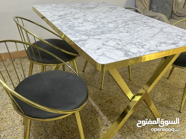 ميز طعام ماليزي