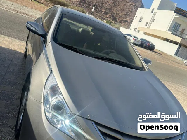 سوناتا للبيع 2012نظيف استخدام الاول