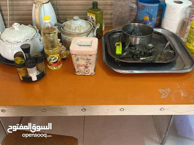 ميز طعام هوا وكراسية