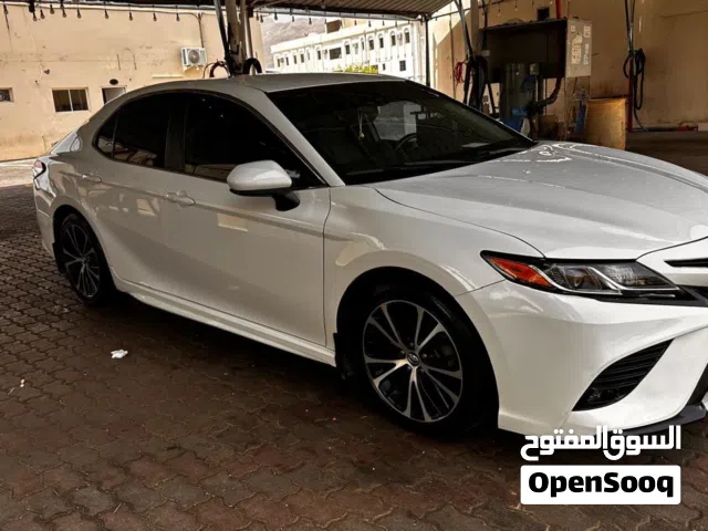 2020 تويوتا كامري LE