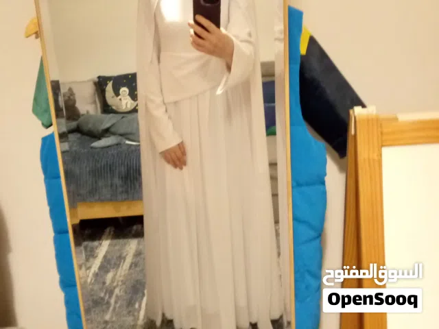 فستان جديد للبيع