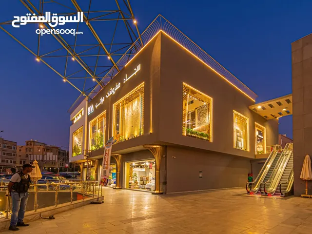 محل متأجر للبيع في the market mall القاهره الجديده علي جمال عبدالناصر مباشره عائد شهري+زياده سنويه