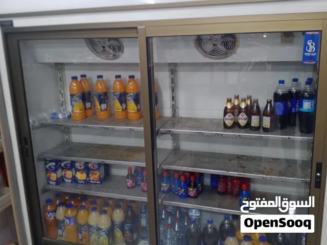 ثلاجة عرض للبيع
