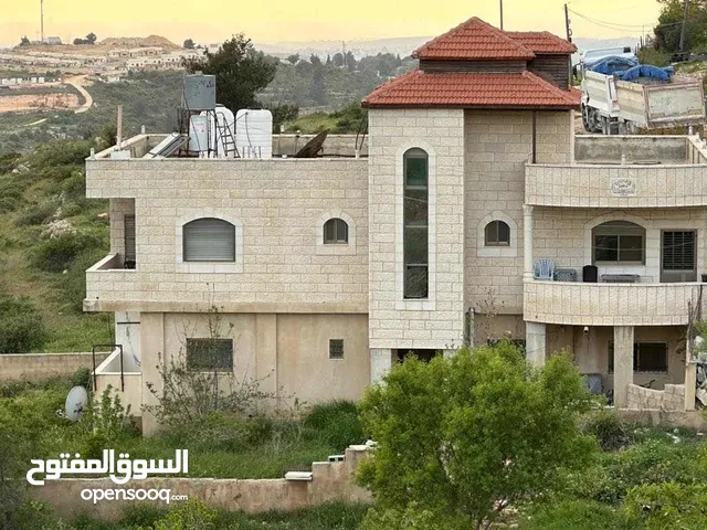 420m2 More than 6 bedrooms Villa for Sale in Ramallah and Al-Bireh Atara