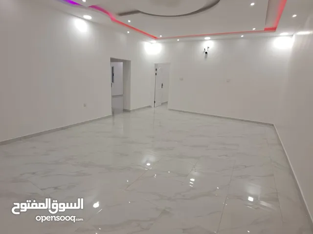 220 m2 3 Bedrooms Apartments for Rent in Muharraq Galaly