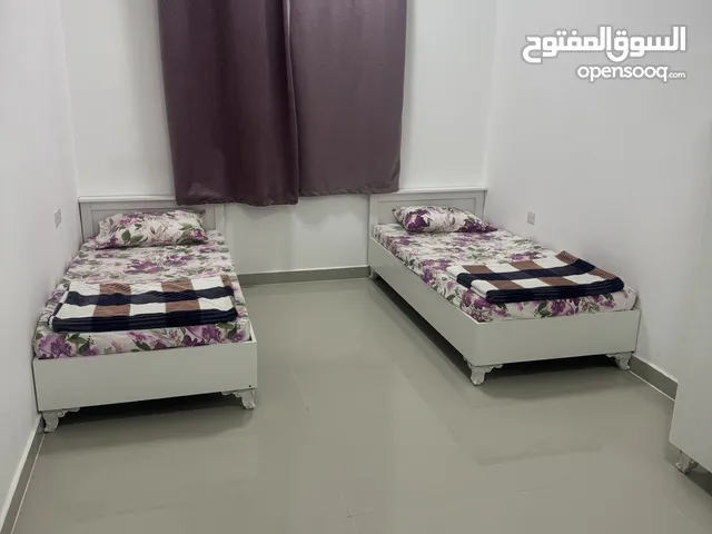غرف ومفروشه الایجار الشهری و اسبوعی و الیومی فی الخوض و فی المعبیله