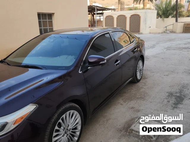 2016 تويوتا افالون Limited