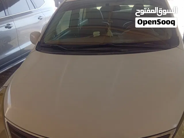 بيع نيسان تيدا 2012