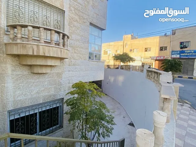 210 m2 More than 6 bedrooms Apartments for Sale in Amman Jawa