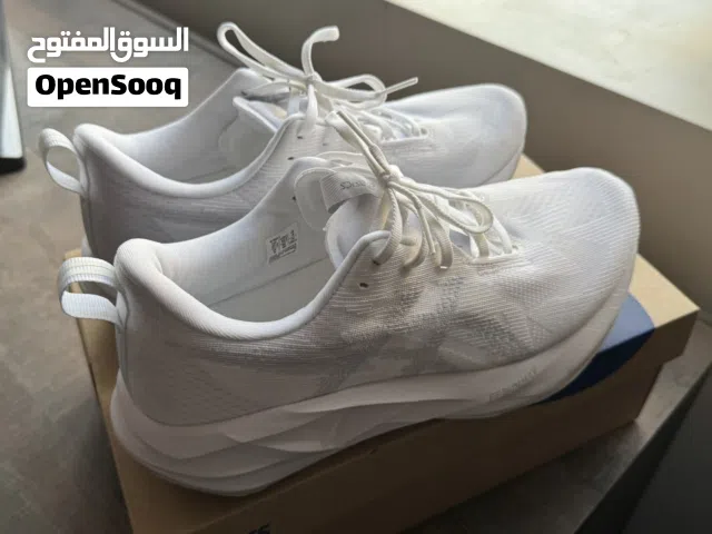 حذاء نوفابلاست 5 للجري والمشي الرياضي