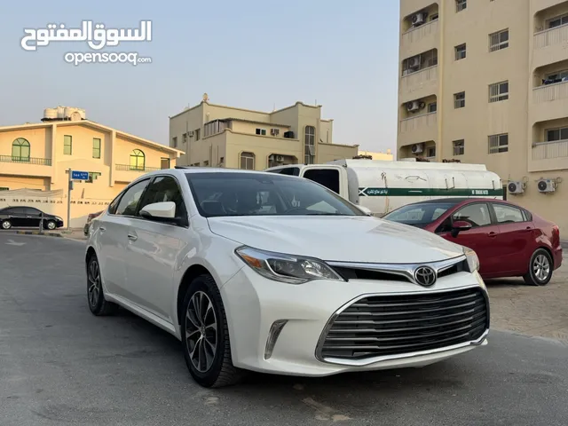 تويوتا أفالون 2018