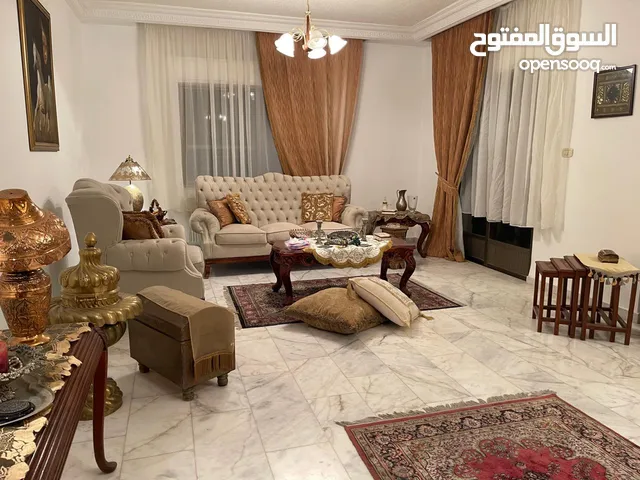 210 m2 3 Bedrooms Apartments for Rent in Amman Khalda