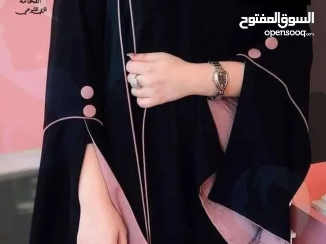 عباي تقيل غير ملبوسة ابدا مميزة نمرة 1 اللون الزهر بيجي اغمق شوي