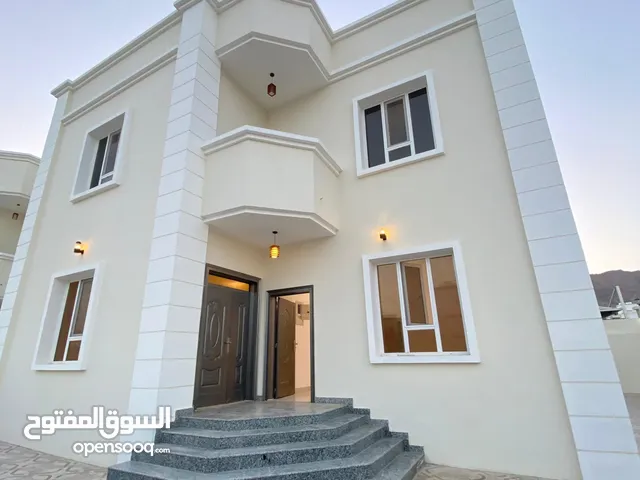 280 m2 More than 6 bedrooms Villa for Sale in Muscat Amerat