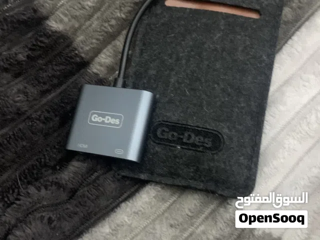 سلك يوصل شاشت الهاتف إلى الجهاز الاخر والسعر خمس دنانير فقط وقبل للسوم