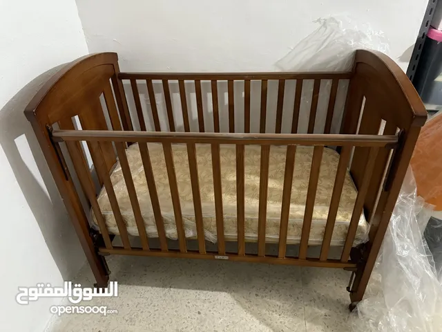 تخت / سرير طفل