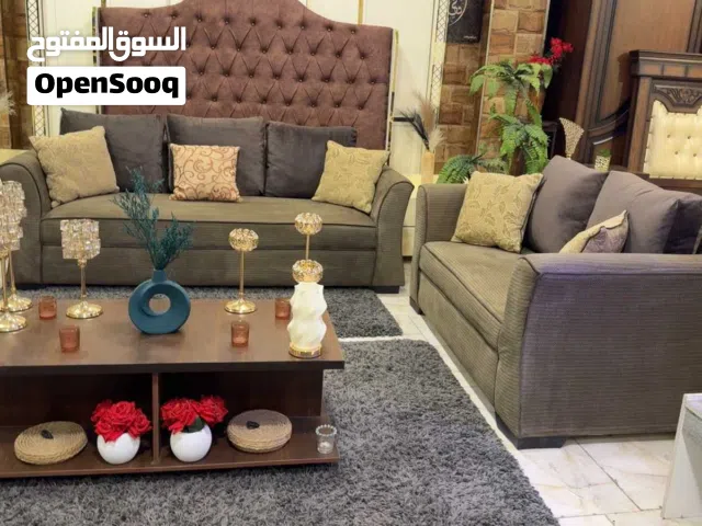 طقم كنب فخم و راقي جداً، 7 مقاعد  خشب سويد  بالكامل ، اسفنج دانلوب ، قماش جيكار فاخر و باندا  ، تصمي