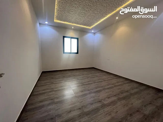 200 m2 3 Bedrooms Apartments for Rent in Dammam Al Hamra