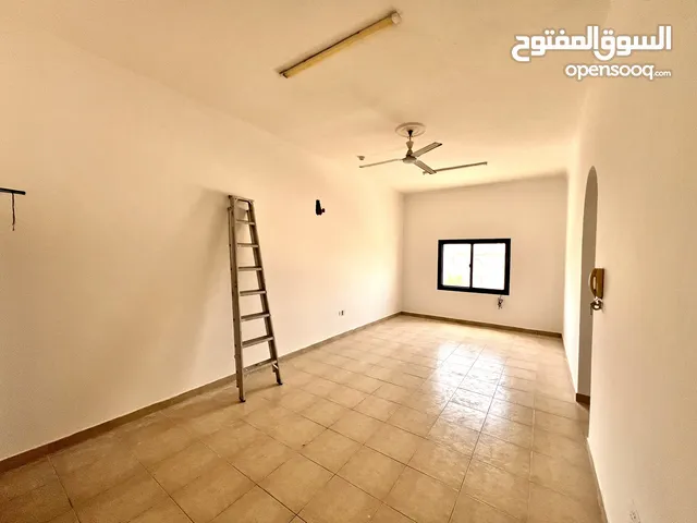 للايجار في الحد شقه 3 غرف 3 حمامات For rent in hidd 3 bhk