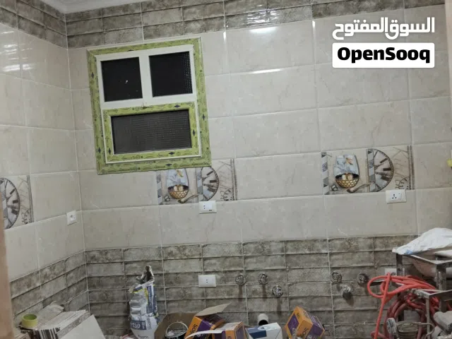 شقه للبيع 170متر في اللبيني فيصل طوب أحمر  دور تاني في برج جديد كاملة المرافق