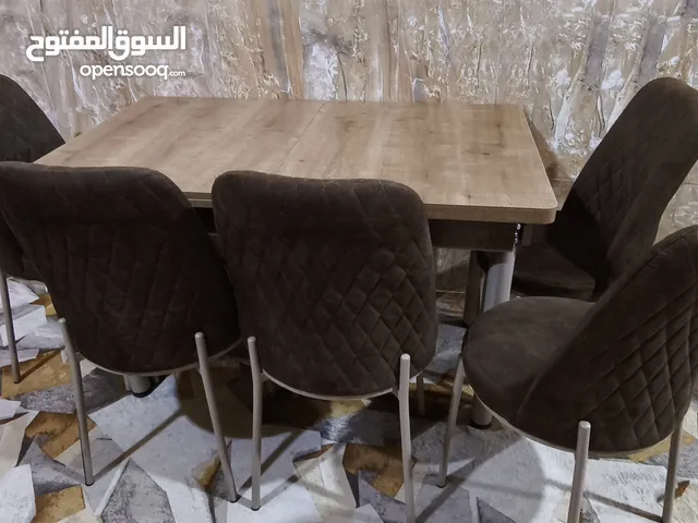 ميز طعام وبوفيه ارضيه
